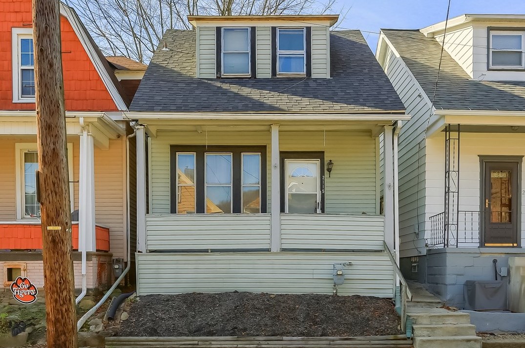 2115 6th Ave, Beaver Falls, PA 15010