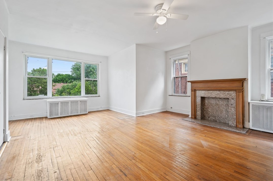 5636 Beacon St, Pittsburgh, PA 15217