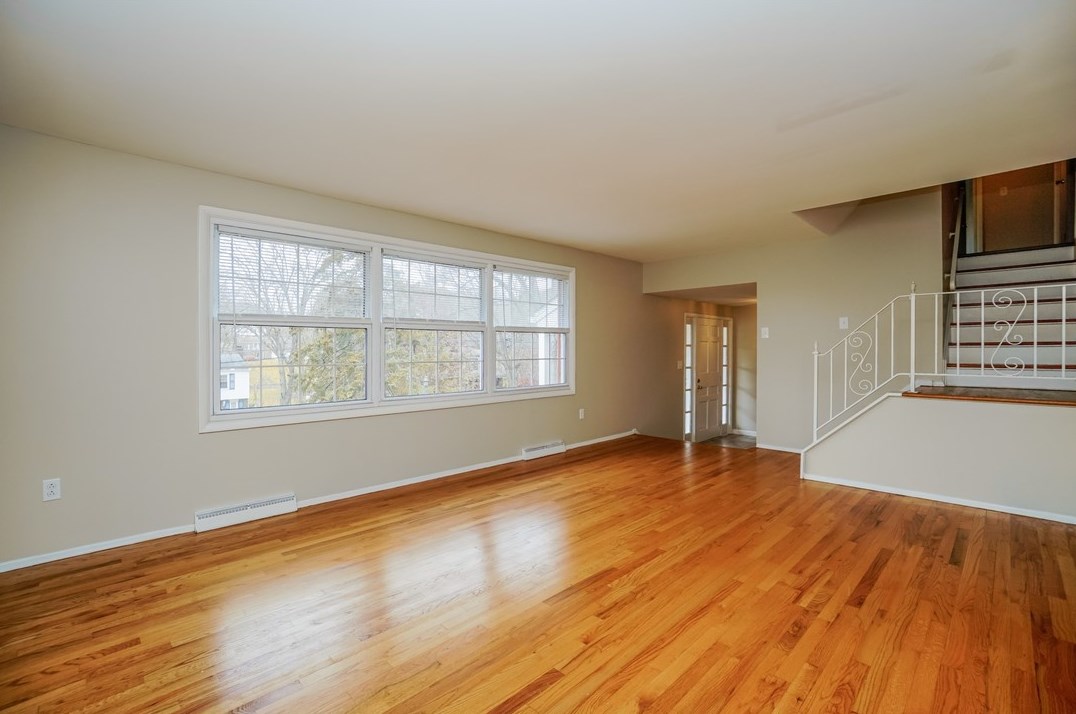 164 Friar Ln, Canonsburg, PA 15317