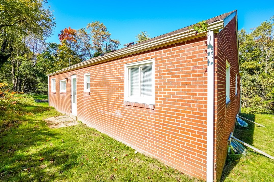 420 Penn Ave, North Versailles PA  15137-2809 exterior