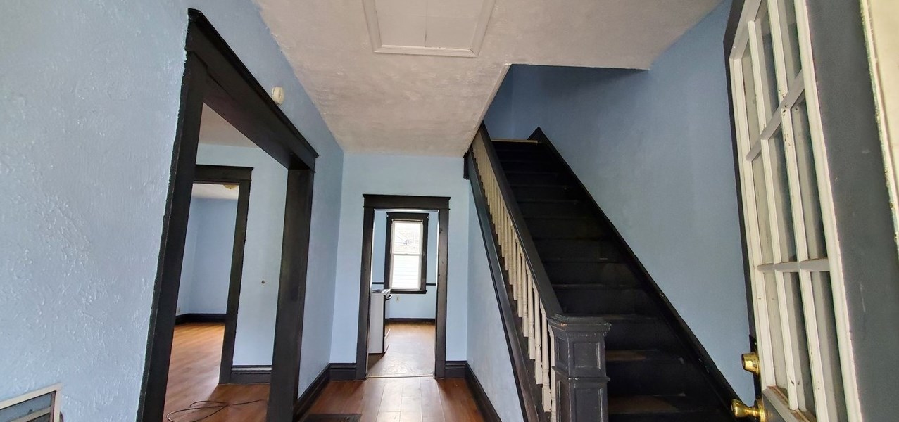 806 Oak St, New Castle, PA 16101
