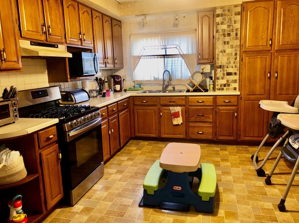 1569 2nd St, New Brighton, PA 15066