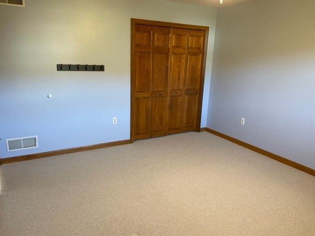 1116 Chaucer Dr, Greensburg PA  15601-9046 exterior