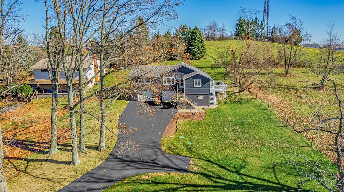 415 Boys Home Rd, Noblestown, PA 15071