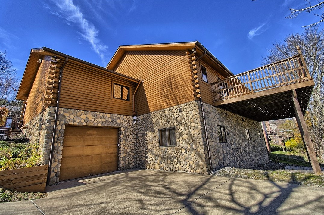 304 Churchill Dr, Greensburg PA  15601-1077 exterior