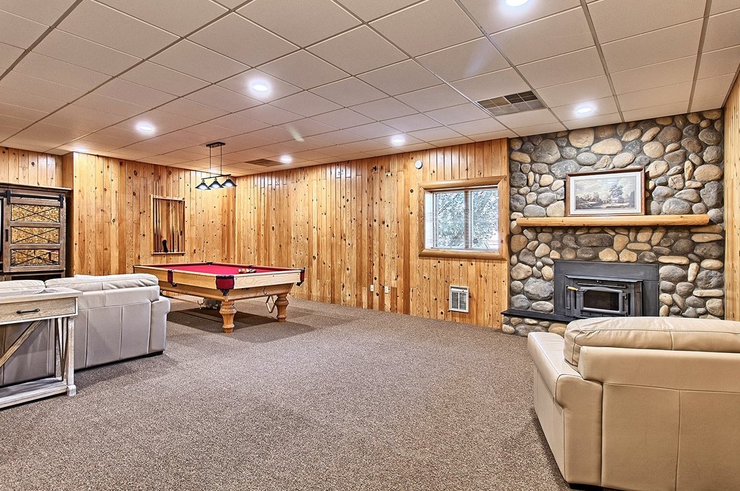 304 Churchill Dr, Greensburg PA  15601-1077 exterior