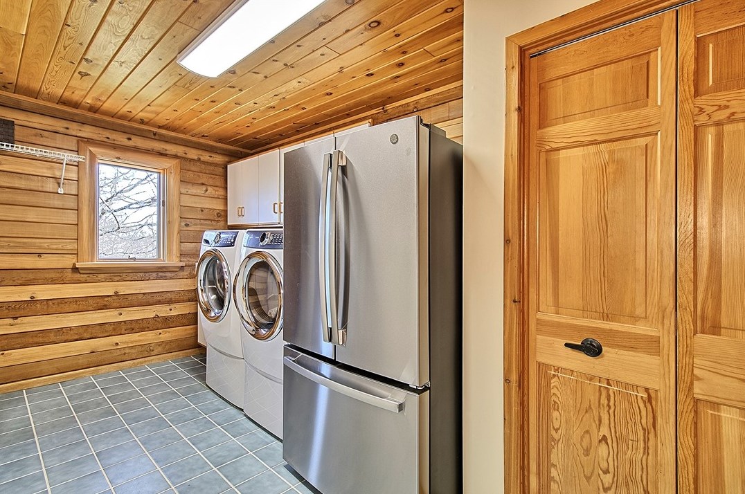 304 Churchill Dr, Greensburg PA  15601-1077 exterior