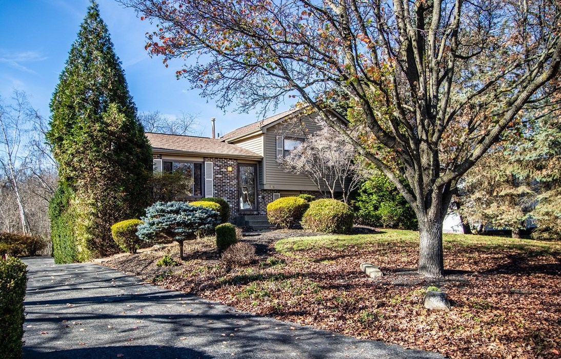 508 Partridge Run Rd, Gibsonia, PA 15044