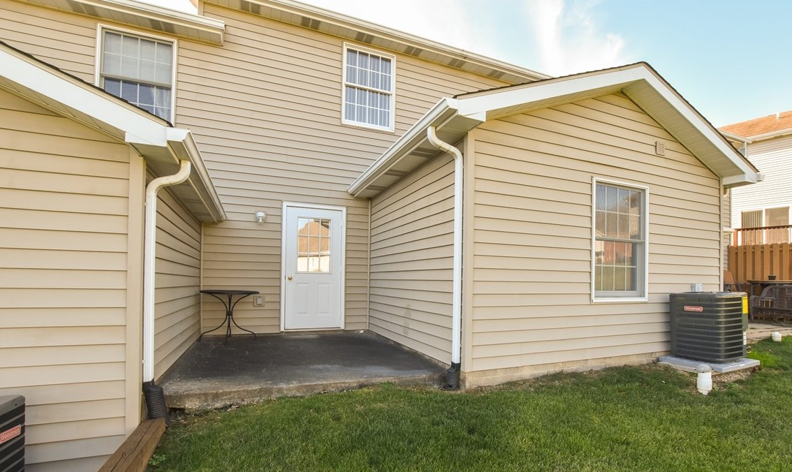 404 Stoneridge Blvd, Butler PA 16001-6678 exterior