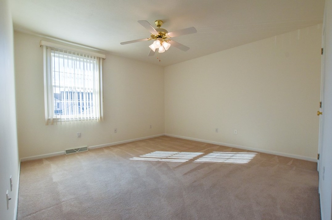 404 Stoneridge Blvd, Butler PA 16001-6678 exterior