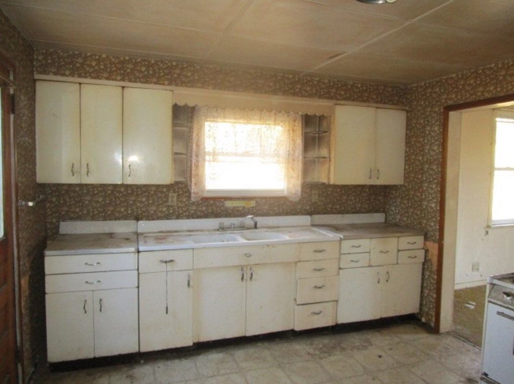 6126 Old William Penn Hwy, Export PA  15632-2500 exterior