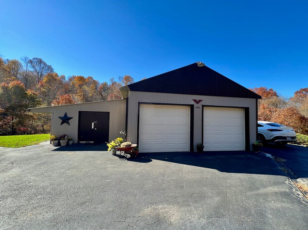 1226 Willow Rd, Shelocta, PA 15774