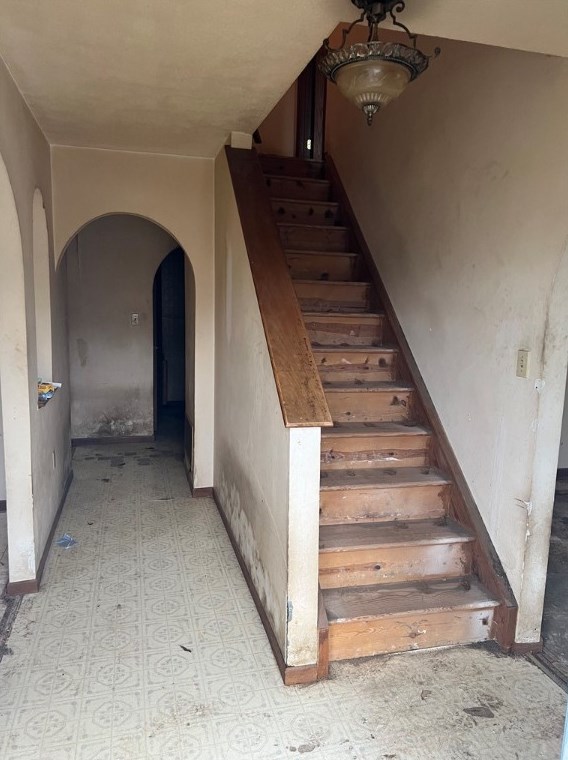 109 Peppertree Dr, New Kensington, PA 15068