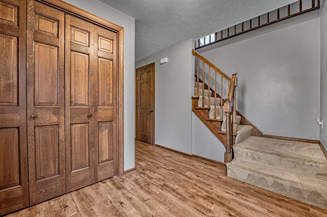 31 Brookdale Dr, Greensburg PA  15601-5856 exterior