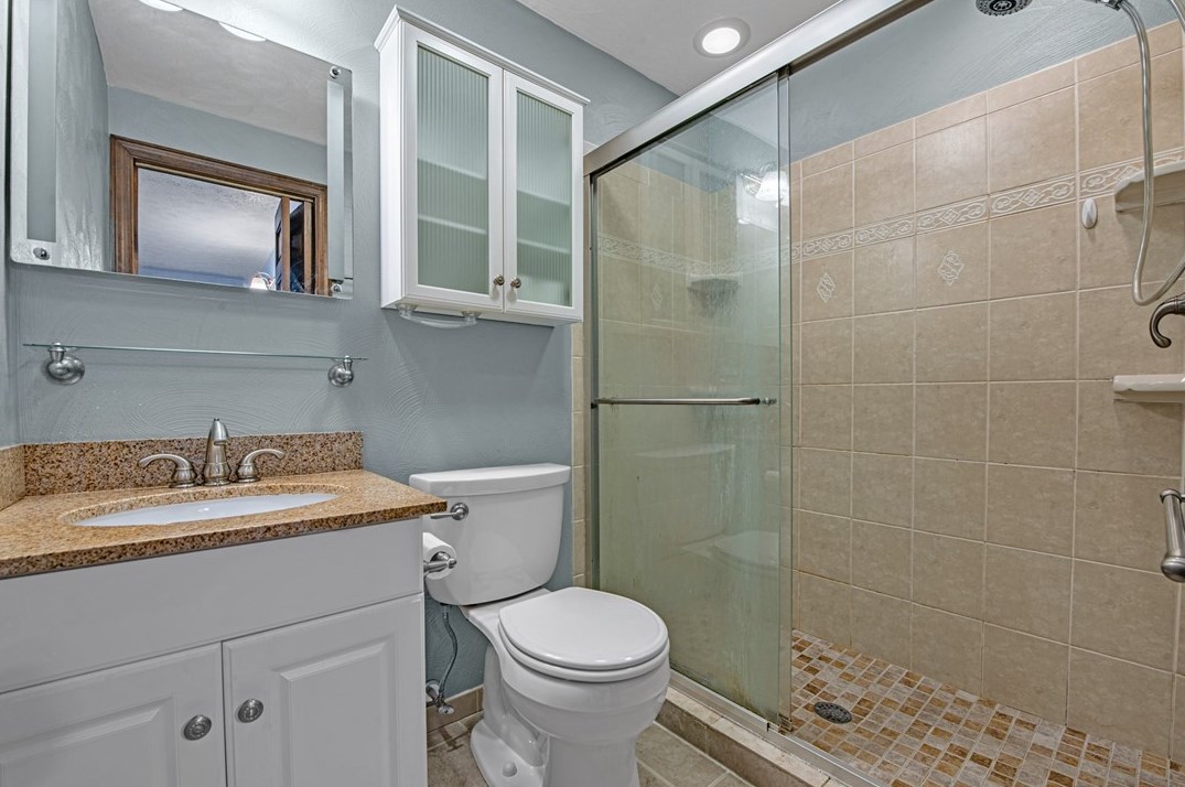 31 Brookdale Dr, Greensburg PA  15601-5856 exterior