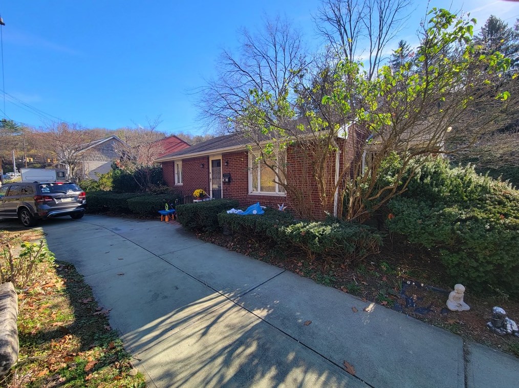 1308 Hope Hollow Rd, Collier Township, PA 15106