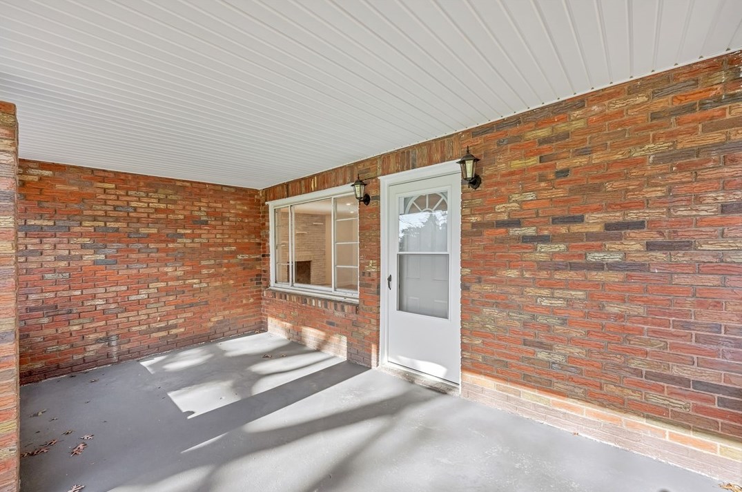 4190 Mitchell Rd, New Castle, PA 16105