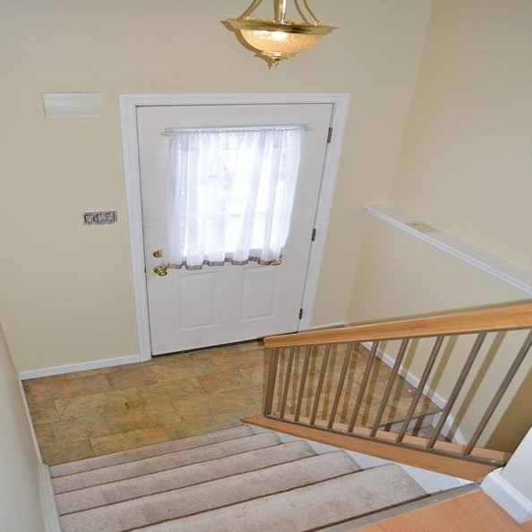 104 Blue Jay Dr, Canonsburg, PA 15317