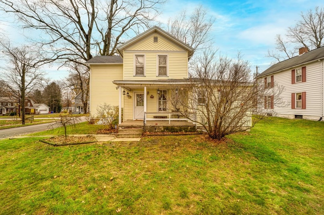 403 S Main St, Greenville, PA 16125