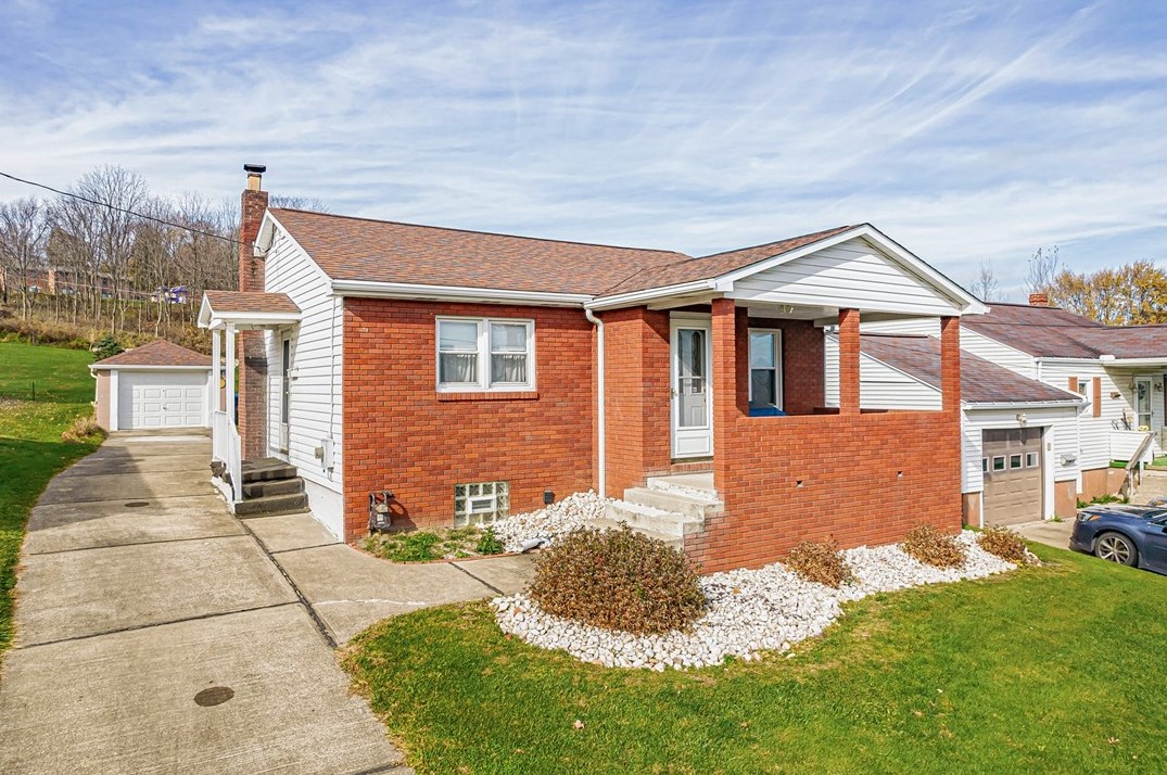 328 N Church St, Mount Pleasant, PA 15666