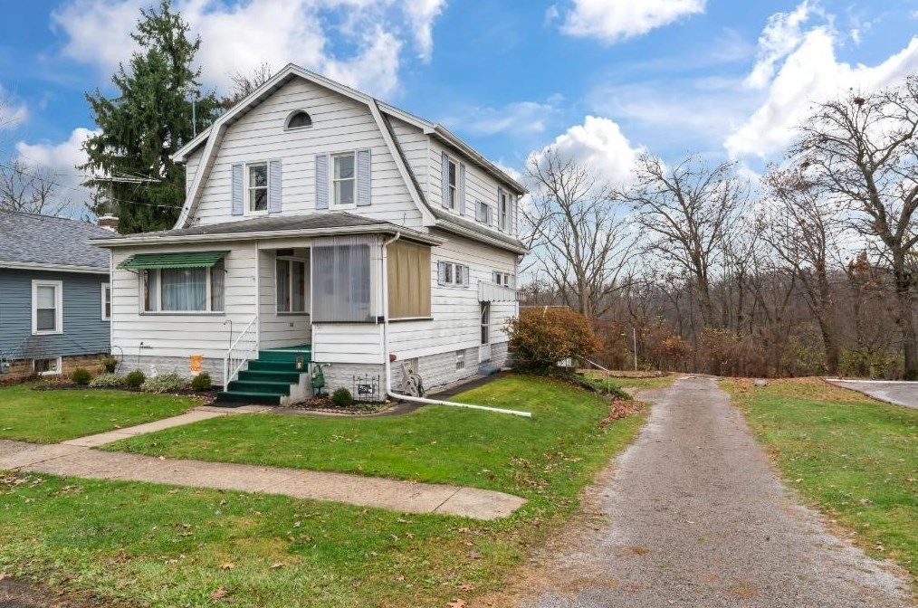 511 Hillcrest Ave, Beaver Falls, PA 15010