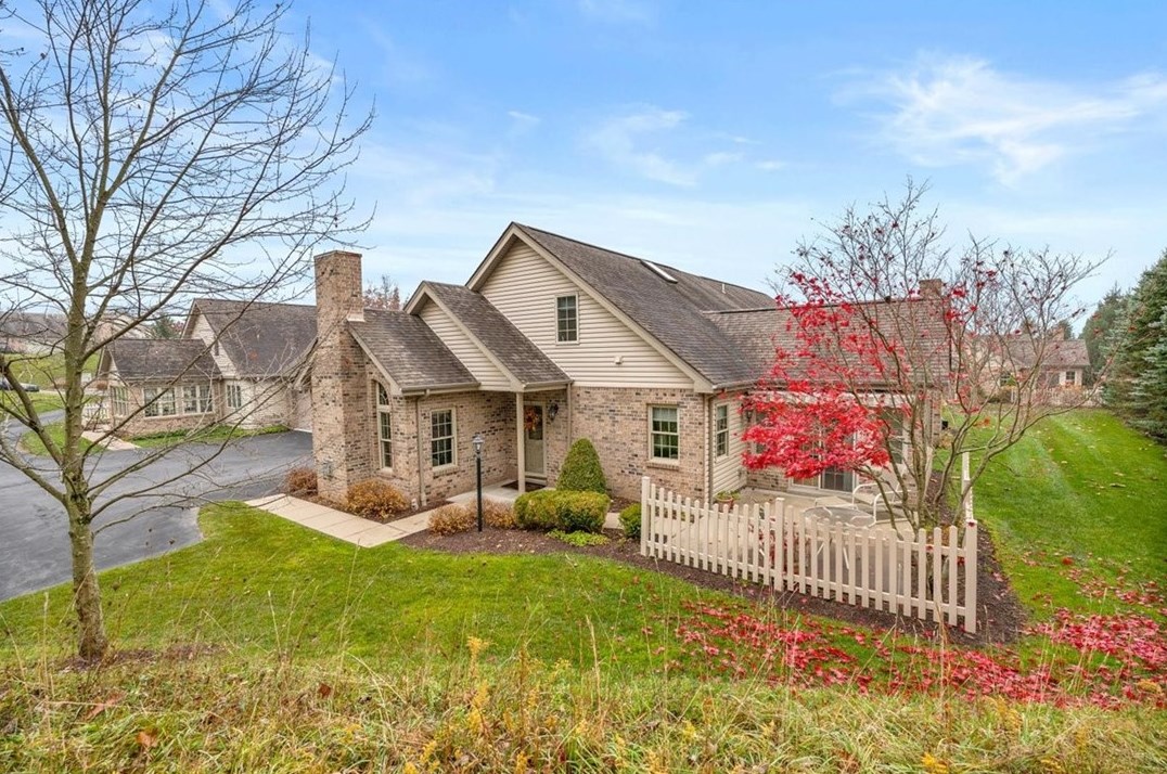 2528 Red Oak Ct, Allison Park, PA 15101-2152