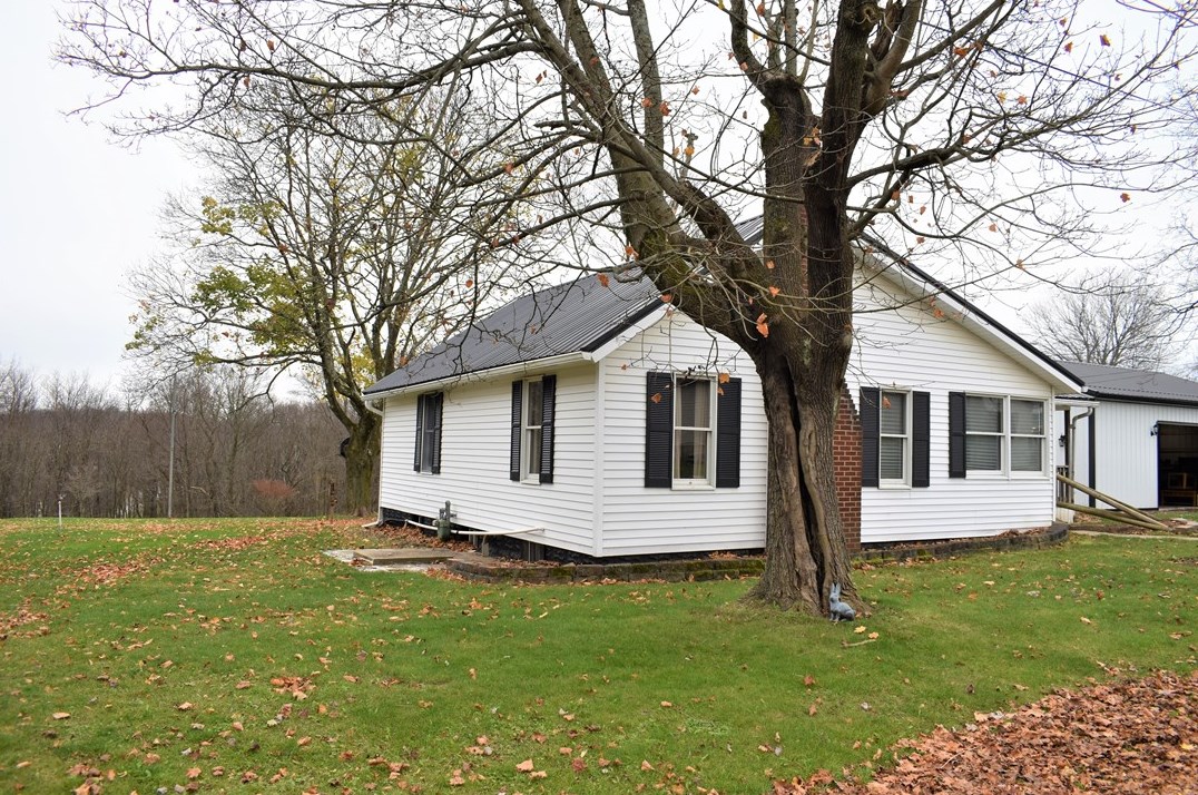 114 Angel Ave, Petrolia, PA 16050-9510