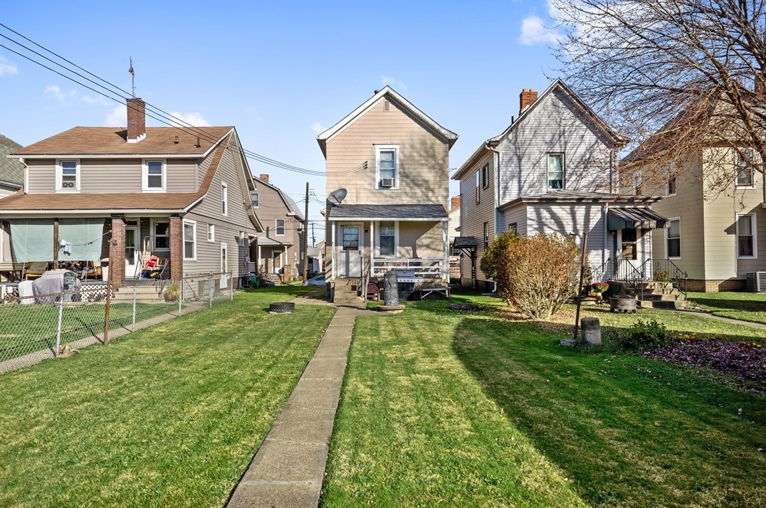 1620 4th St, New Brighton, PA 15066