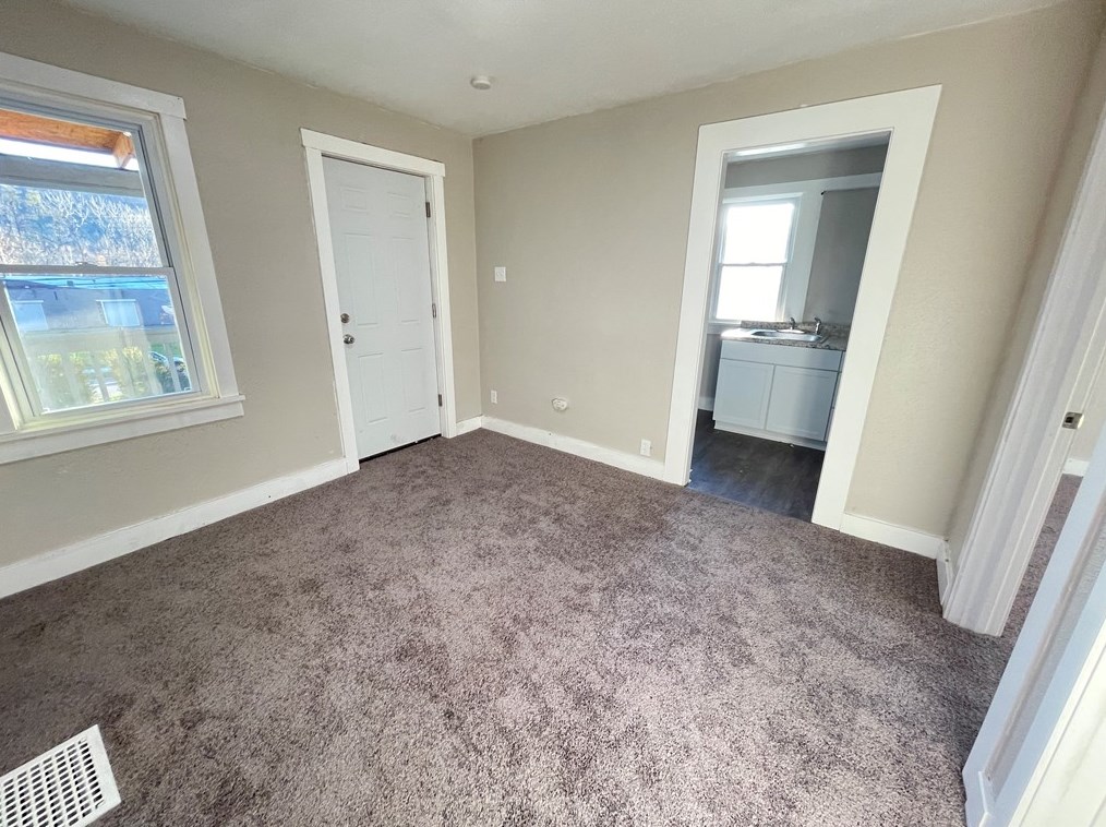 344 2nd St, Monroeville PA  15140-1302 exterior