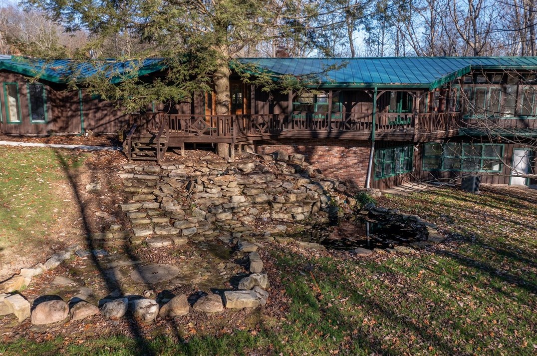 5 Patricia Cir, Transfer, PA 16154