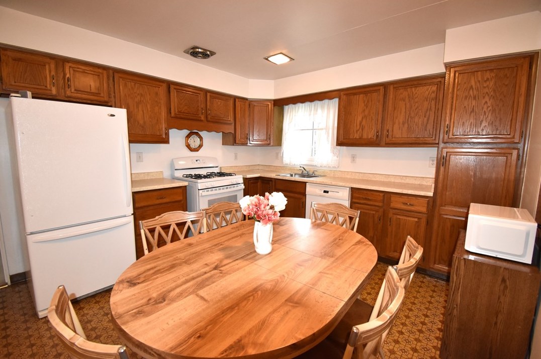 371 Mcdonald Dr, North Huntingdon, PA 15642
