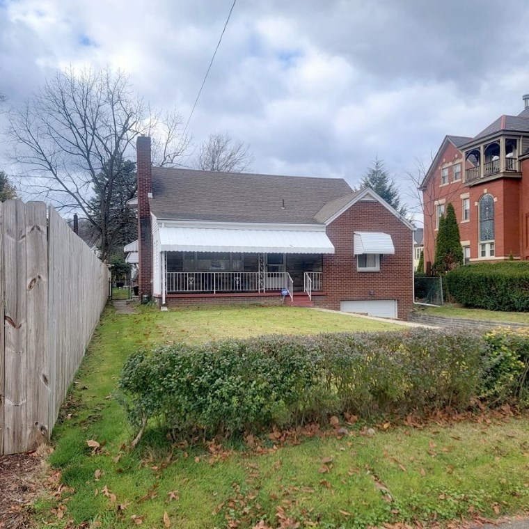 467 6th Ave, New Kensington, PA 15068