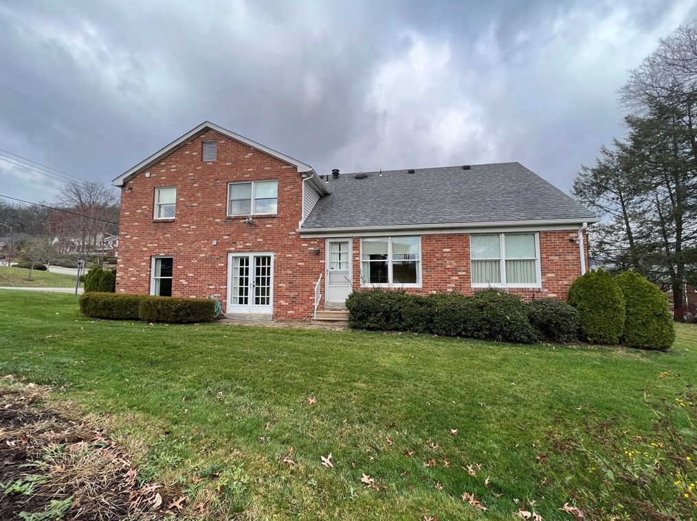 303 Oliver Dr, McKeesport, PA 15131