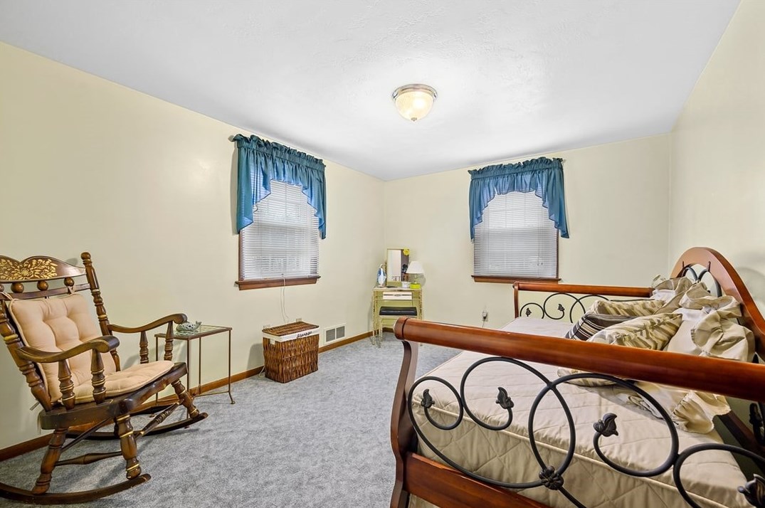 1430 Fernledge Dr, Allison Park PA  15101-4050 exterior