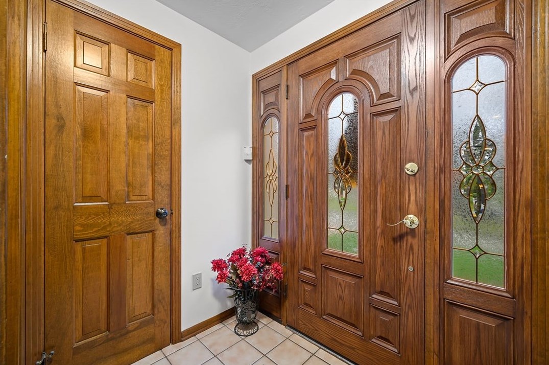 1430 Fernledge Dr, Allison Park PA  15101-4050 exterior