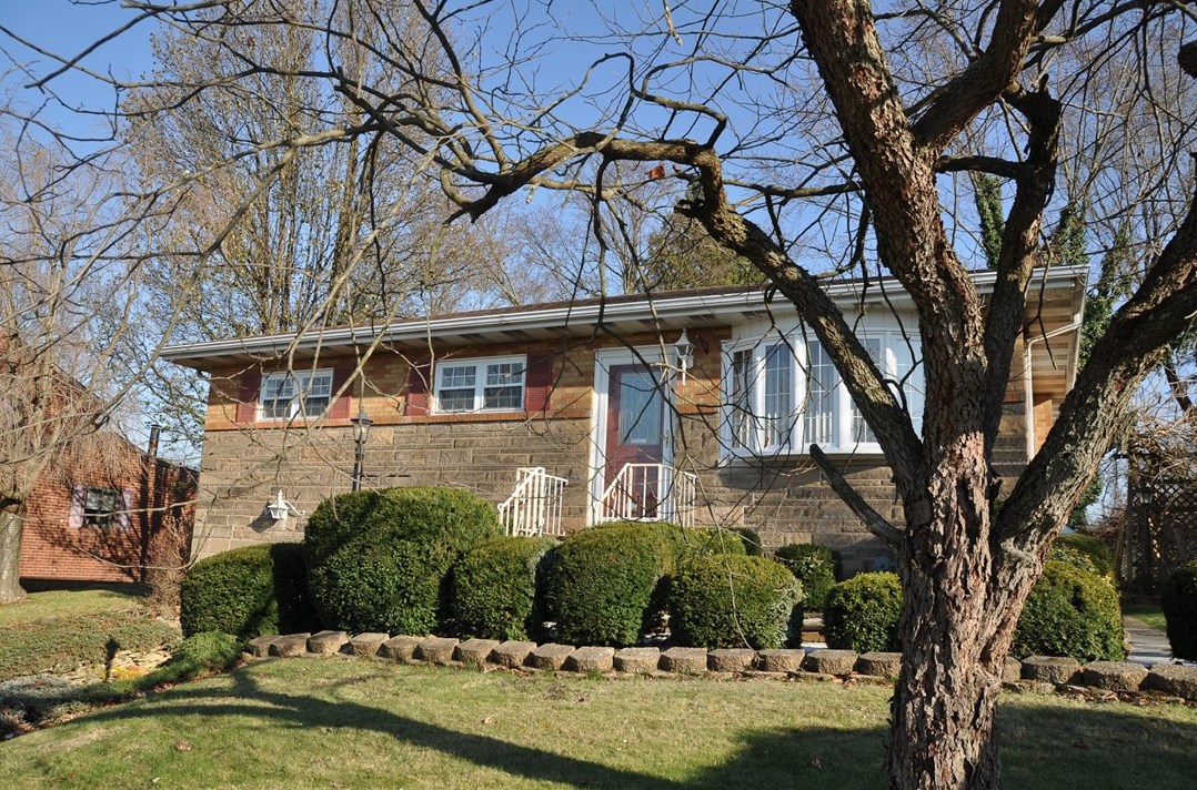 214 Mcclure Rd, Cheswick, PA 15024