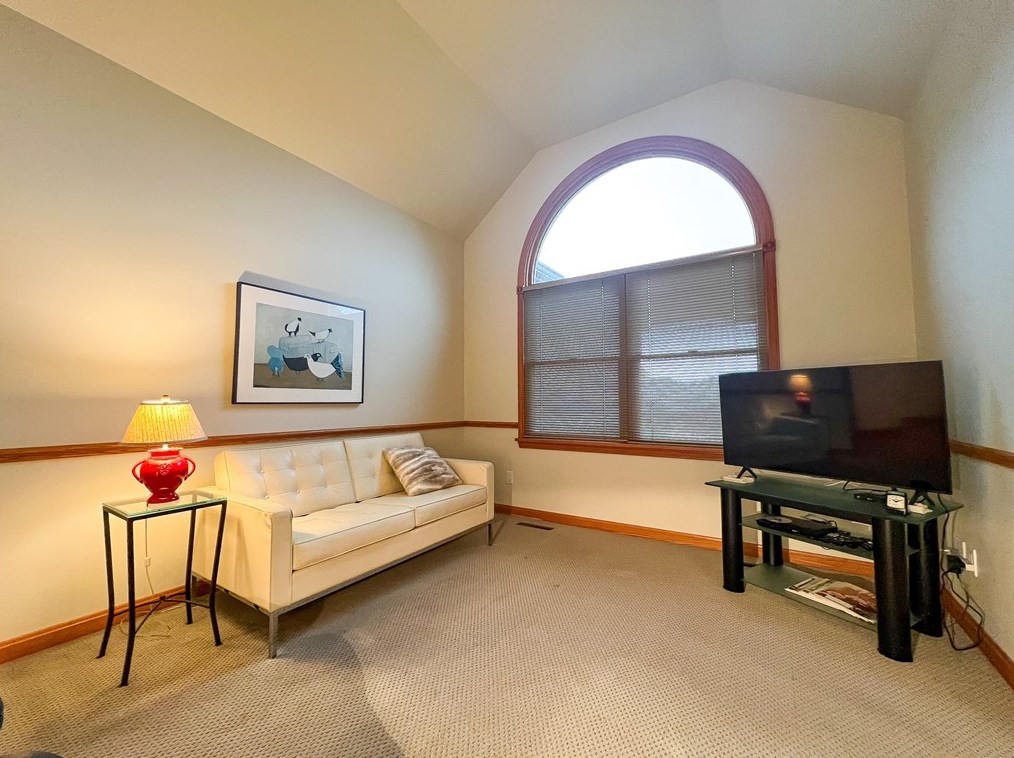 121 Heartland Dr, Butler PA 16001-2968 exterior