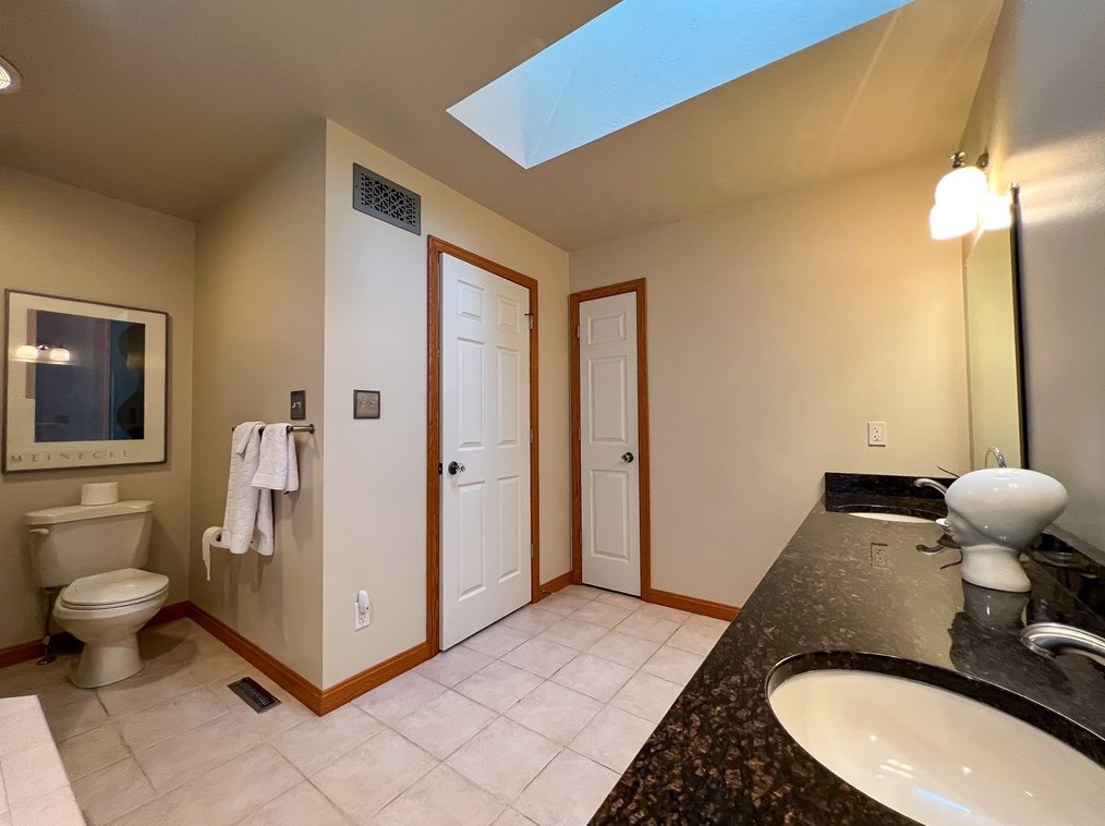 121 Heartland Dr, Butler PA 16001-2968 exterior