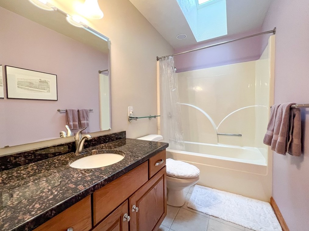 121 Heartland Dr, Butler PA 16001-2968 exterior