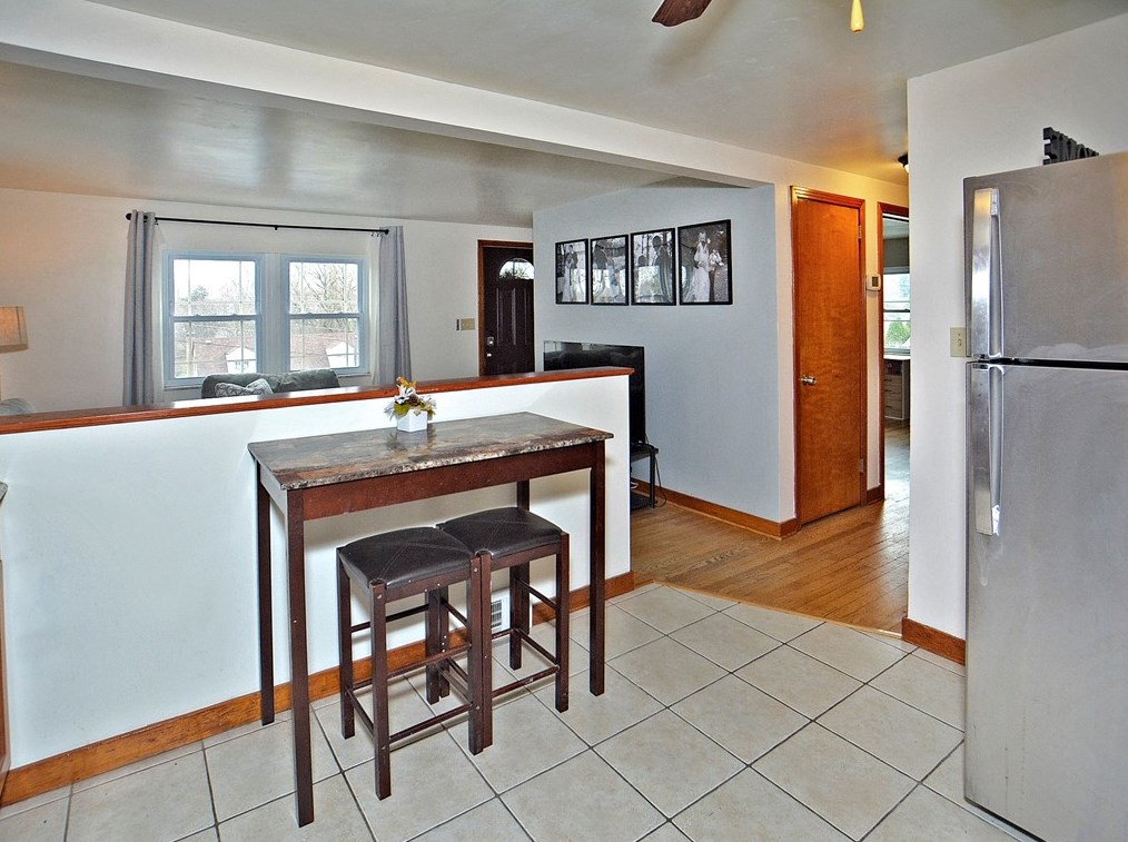 209 Willow Dr, Monroeville PA  15146-4552 exterior