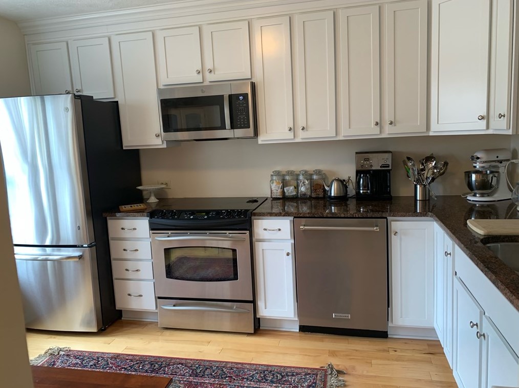 13 Cherryhurst Ln, Bridgeville, PA 15017