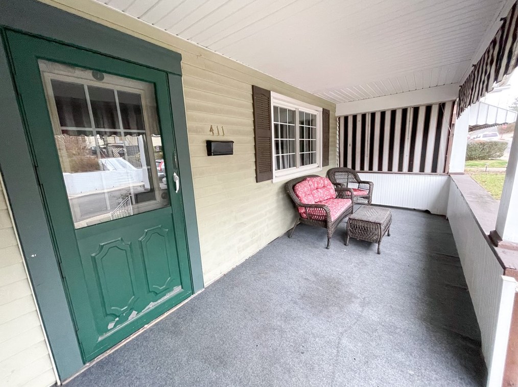 411 George St, Turtle Creek, PA 15145-1634