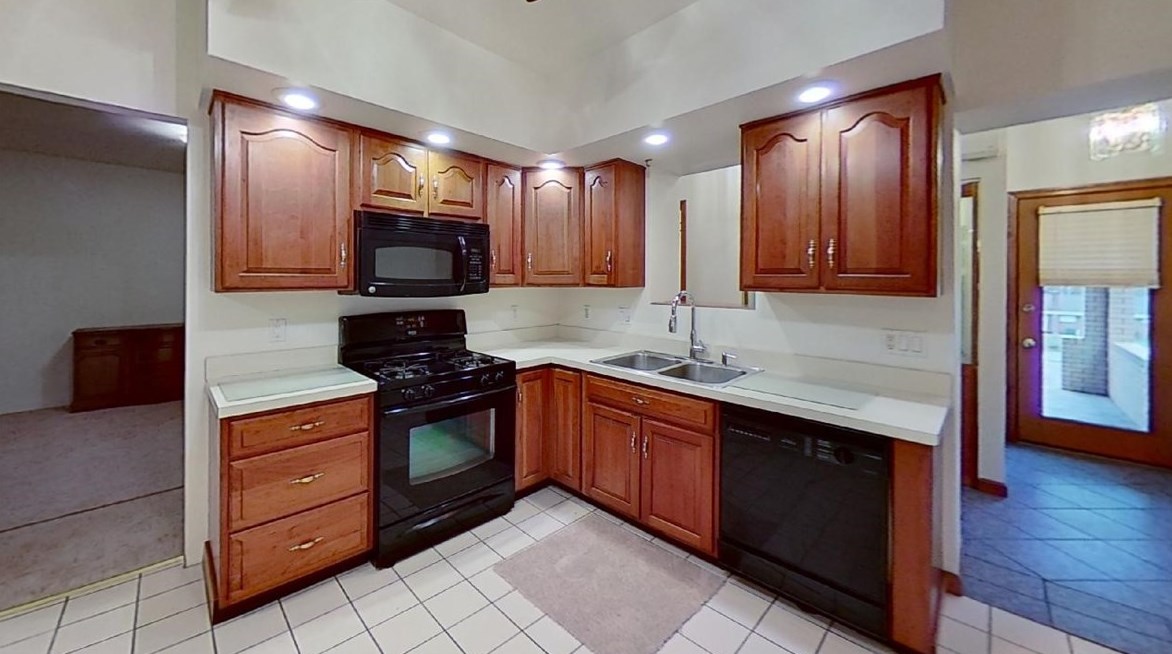 1733 Walnut St, Collier Township, PA 15106