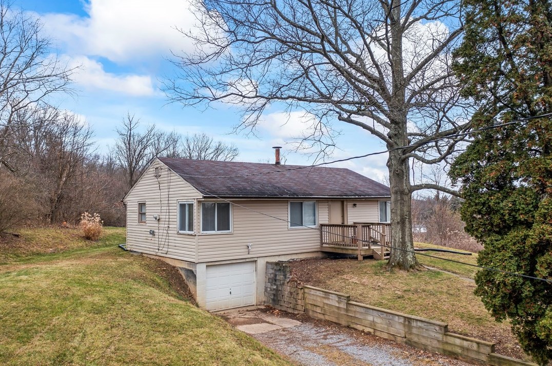 322 Hays Rd, Pittsburgh, PA 15241