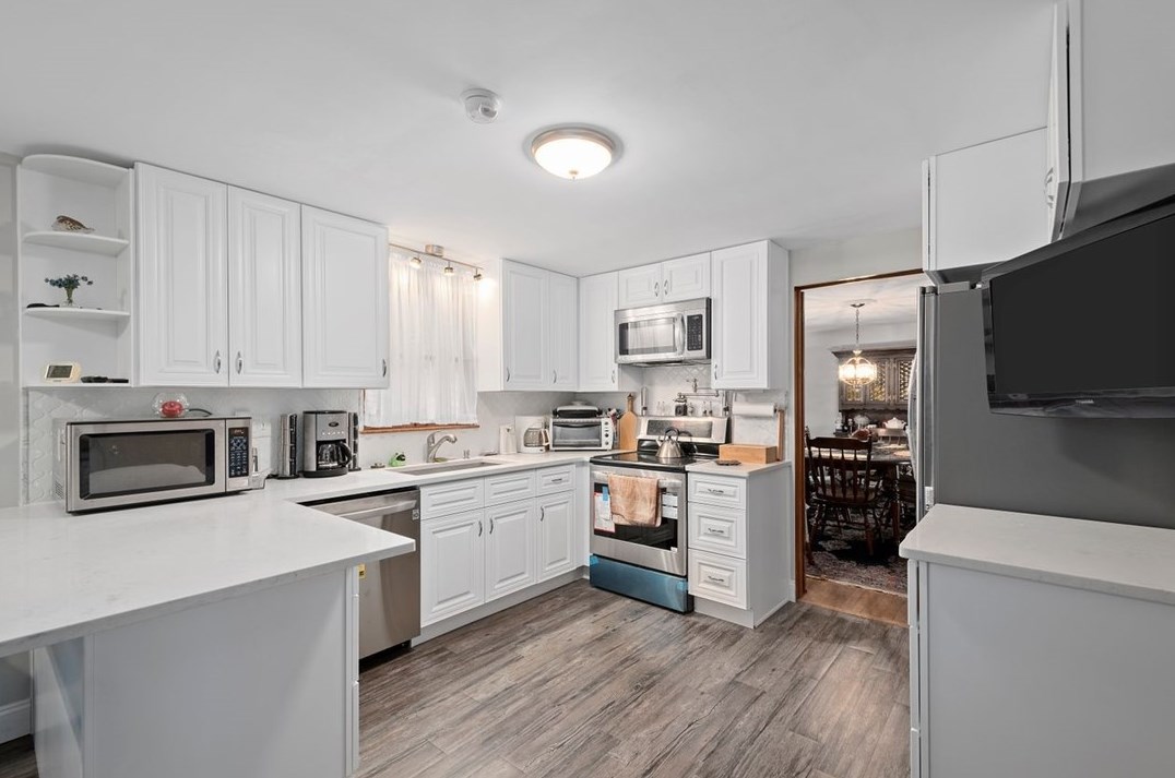 177 Sunset Dr, Penn Hills, PA 15235