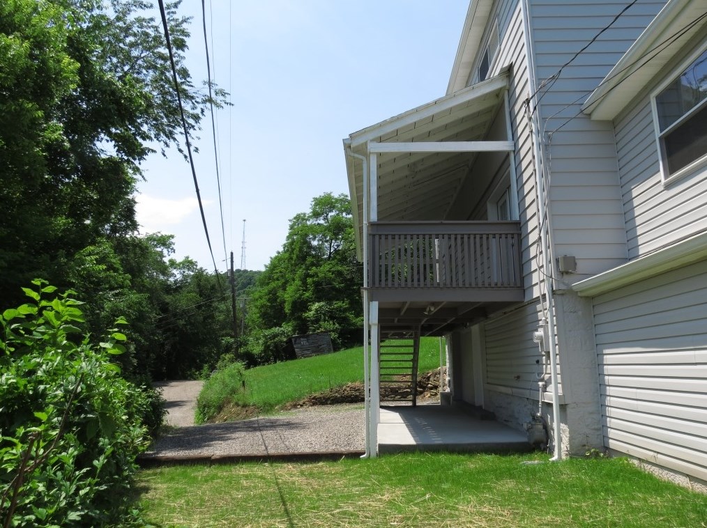 123 Coal St A, Freeport, PA 16229