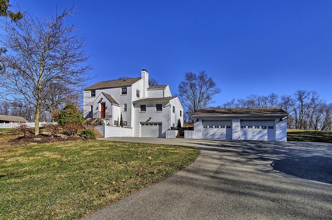 319 Magnus Ln, North Huntingdon, PA 15642
