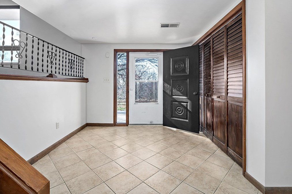 488 Saw Mill Rd, Greensburg, PA 15601-9053