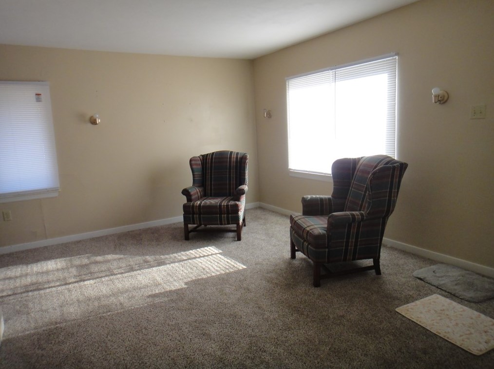 441 Kenneth St, Donora, PA 15033-1419