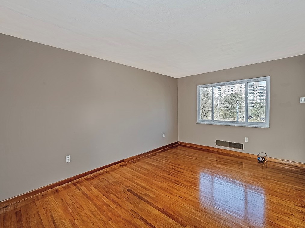 148 Graeser Ave, Bethel Park, PA 15102-1714